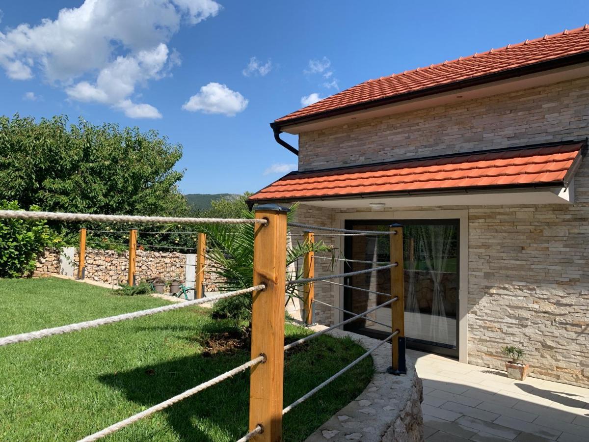 Vila Kameni Dvori Donji Proložac Exteriér fotografie
