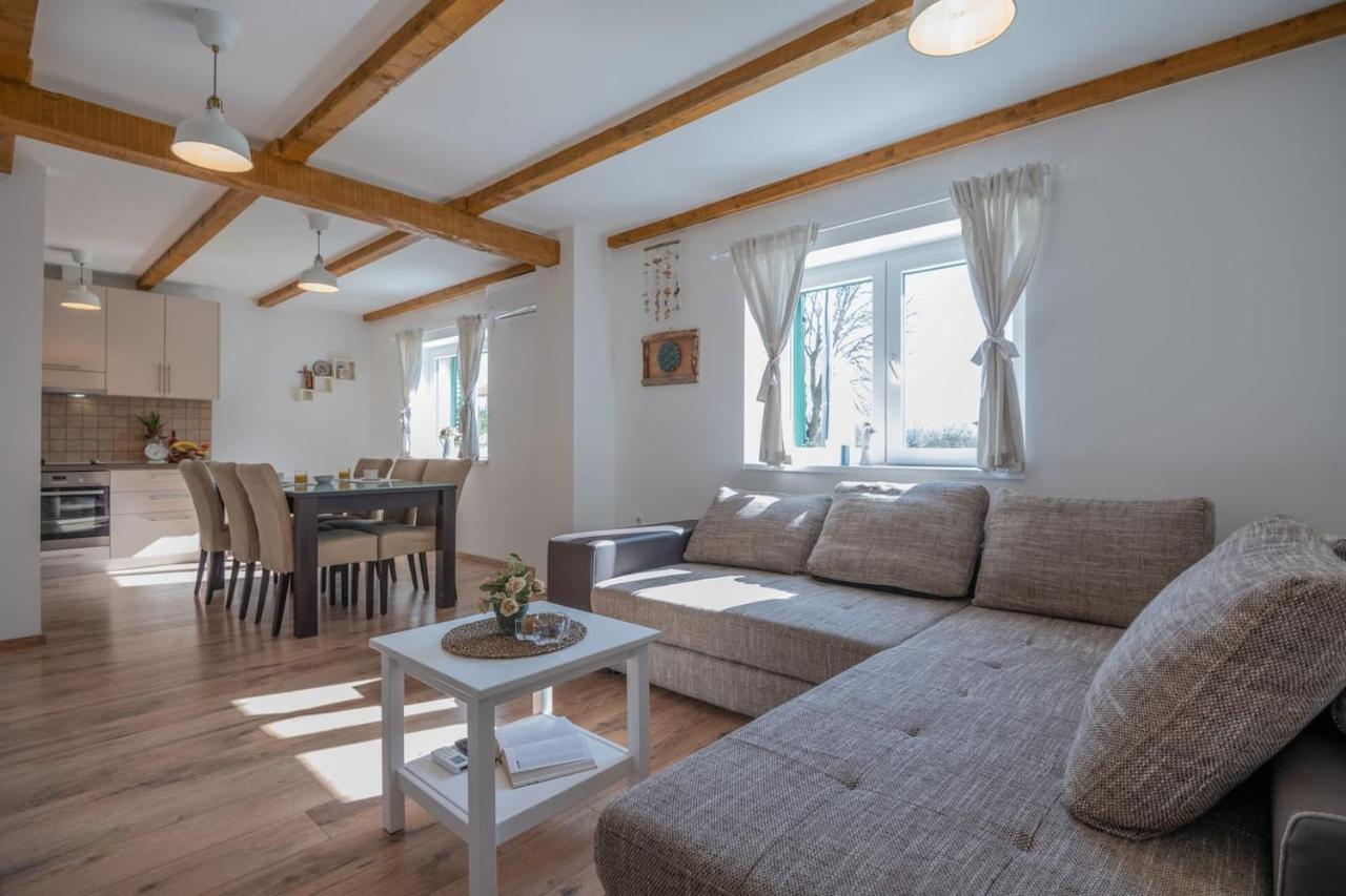Vila Kameni Dvori Donji Proložac Exteriér fotografie