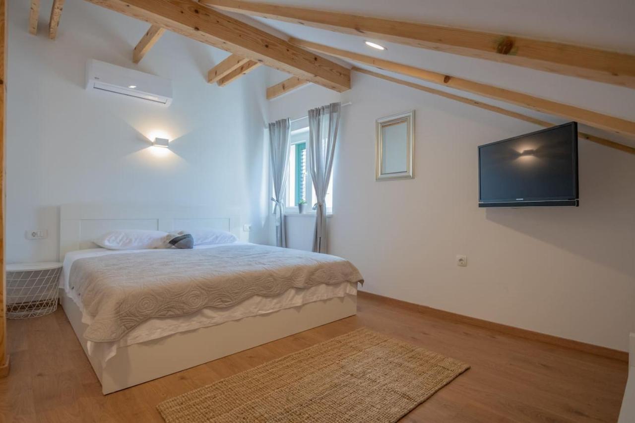 Vila Kameni Dvori Donji Proložac Exteriér fotografie